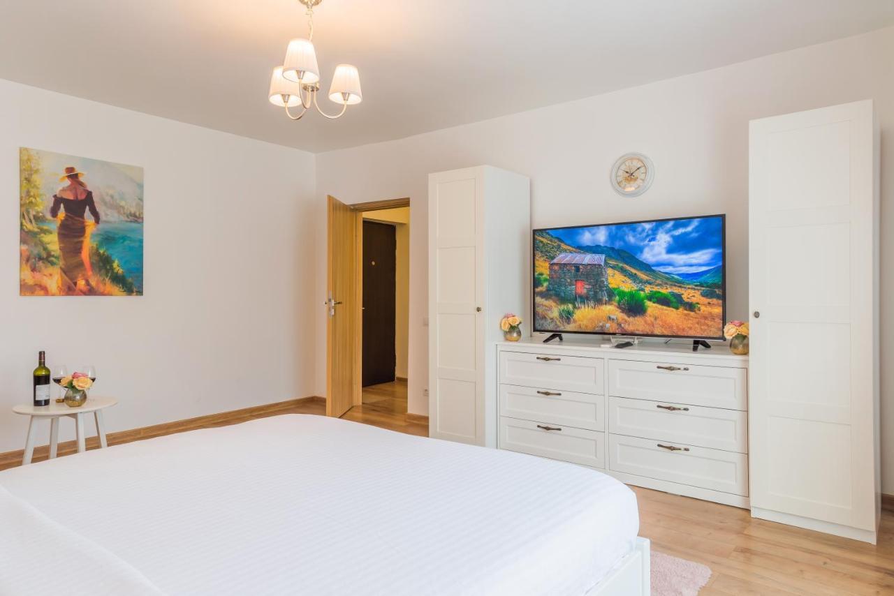 Studio T By Mrg Apartments Бухарест Екстер'єр фото